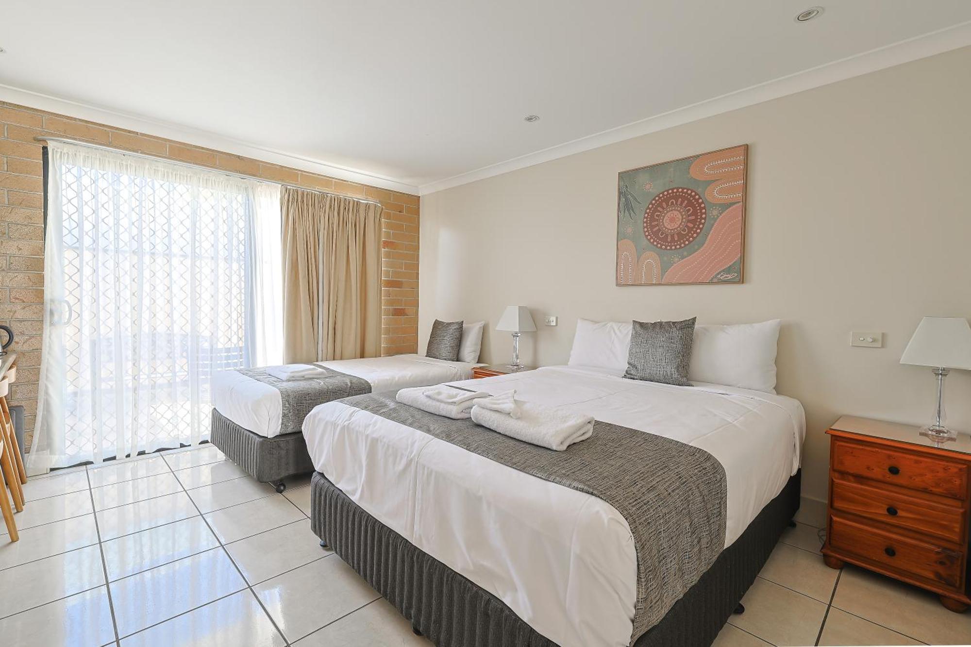 Emerald Central Palms Motel 외부 사진