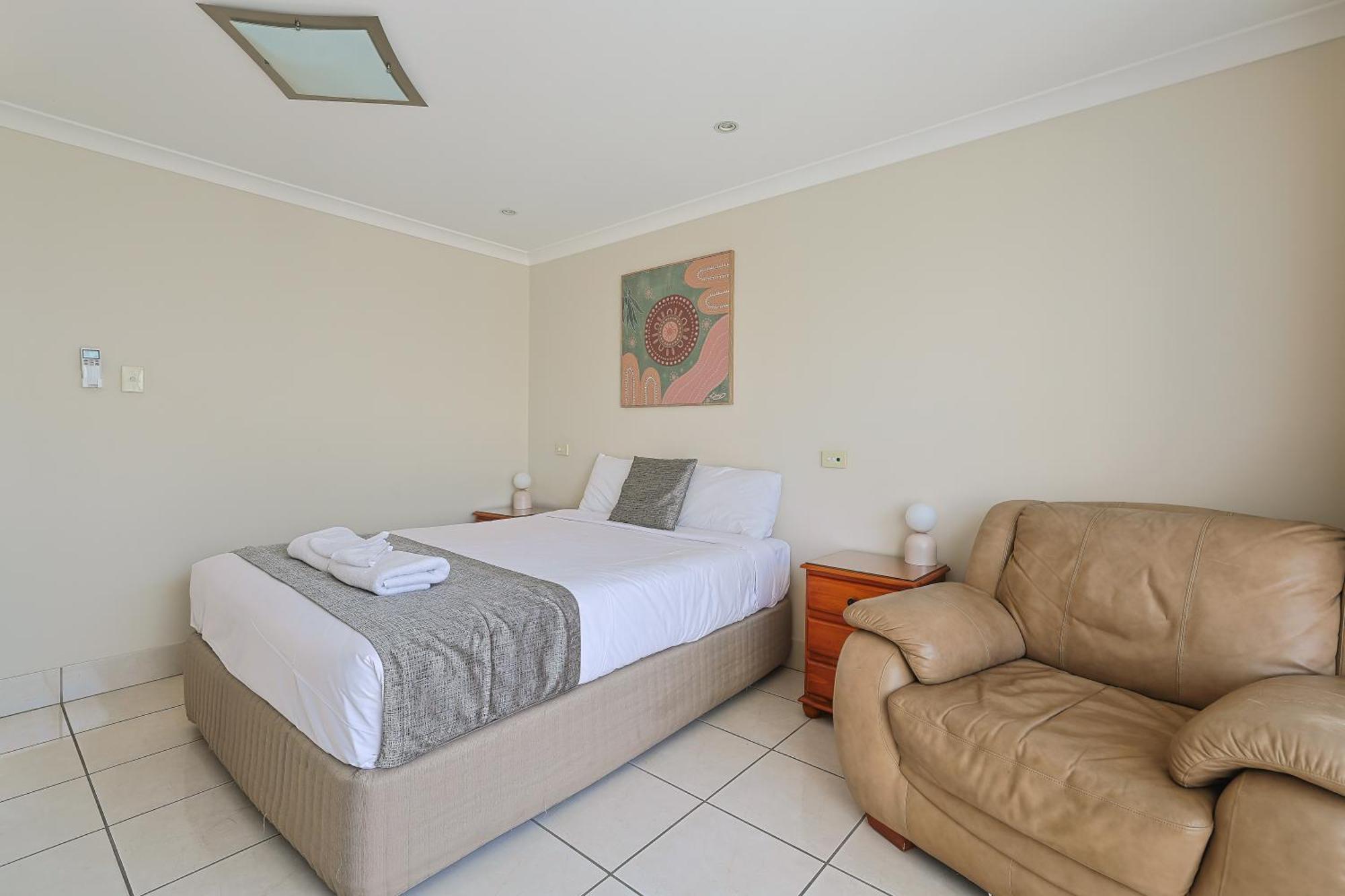 Emerald Central Palms Motel 외부 사진